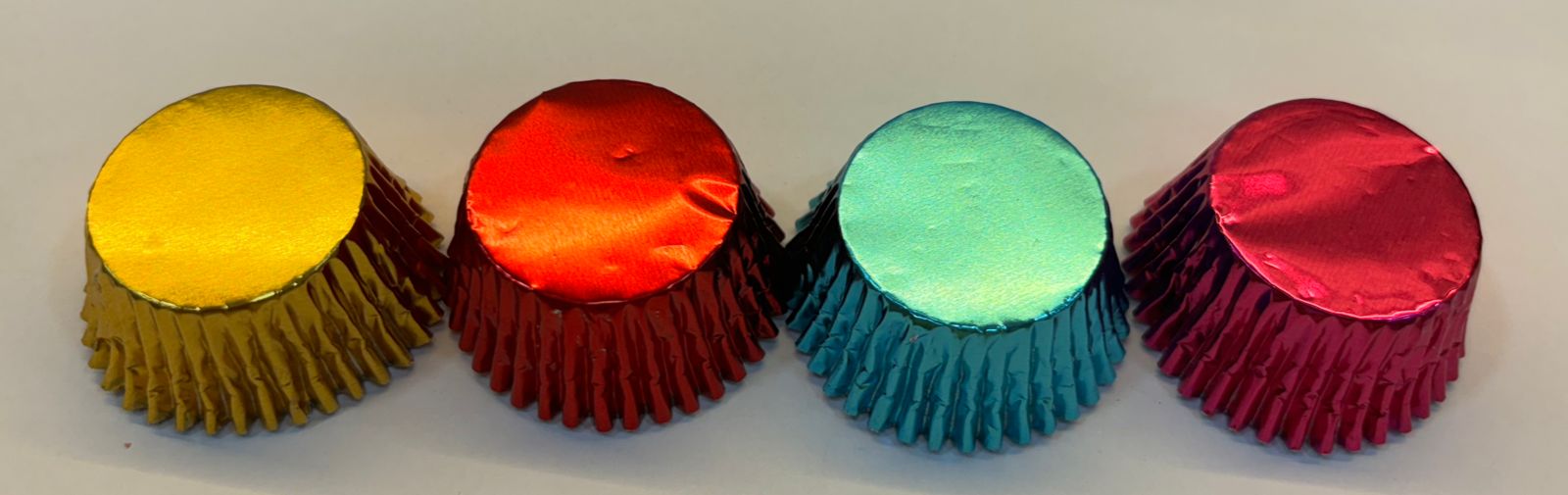 Aluminium foil base for candles